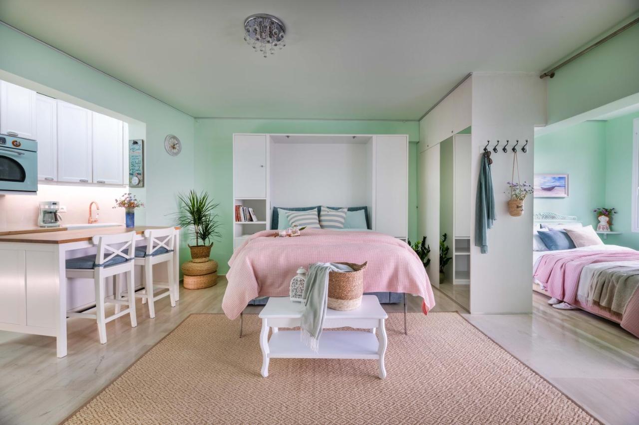 Lydia'S Luxury Apartment Loutraki  Bagian luar foto