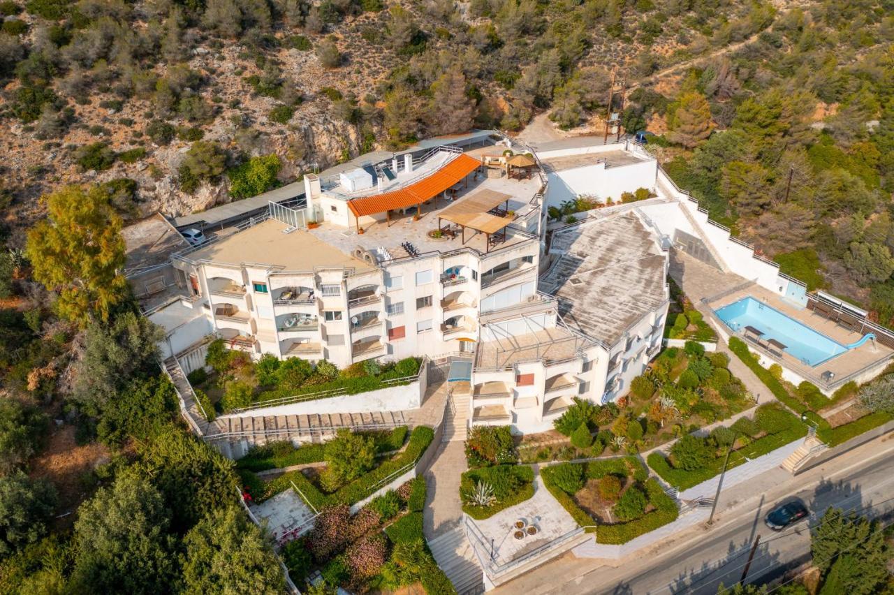 Lydia'S Luxury Apartment Loutraki  Bagian luar foto